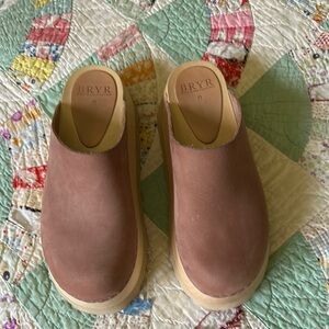 Bryr Tan Leather Clogs Comfortable Mules